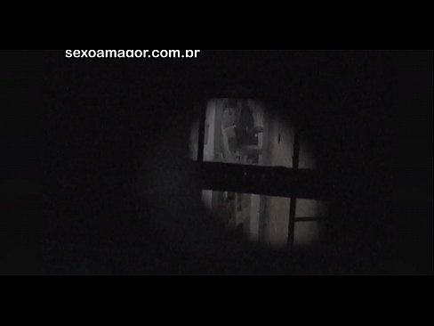❤️ Sarışın, içi boş tuğlaların arkasına gizlenmiş bir mahalle röntgencisi tarafından gizlice videoya alınır ❤❌ Süper seks tr.pornoboden.ru ❌